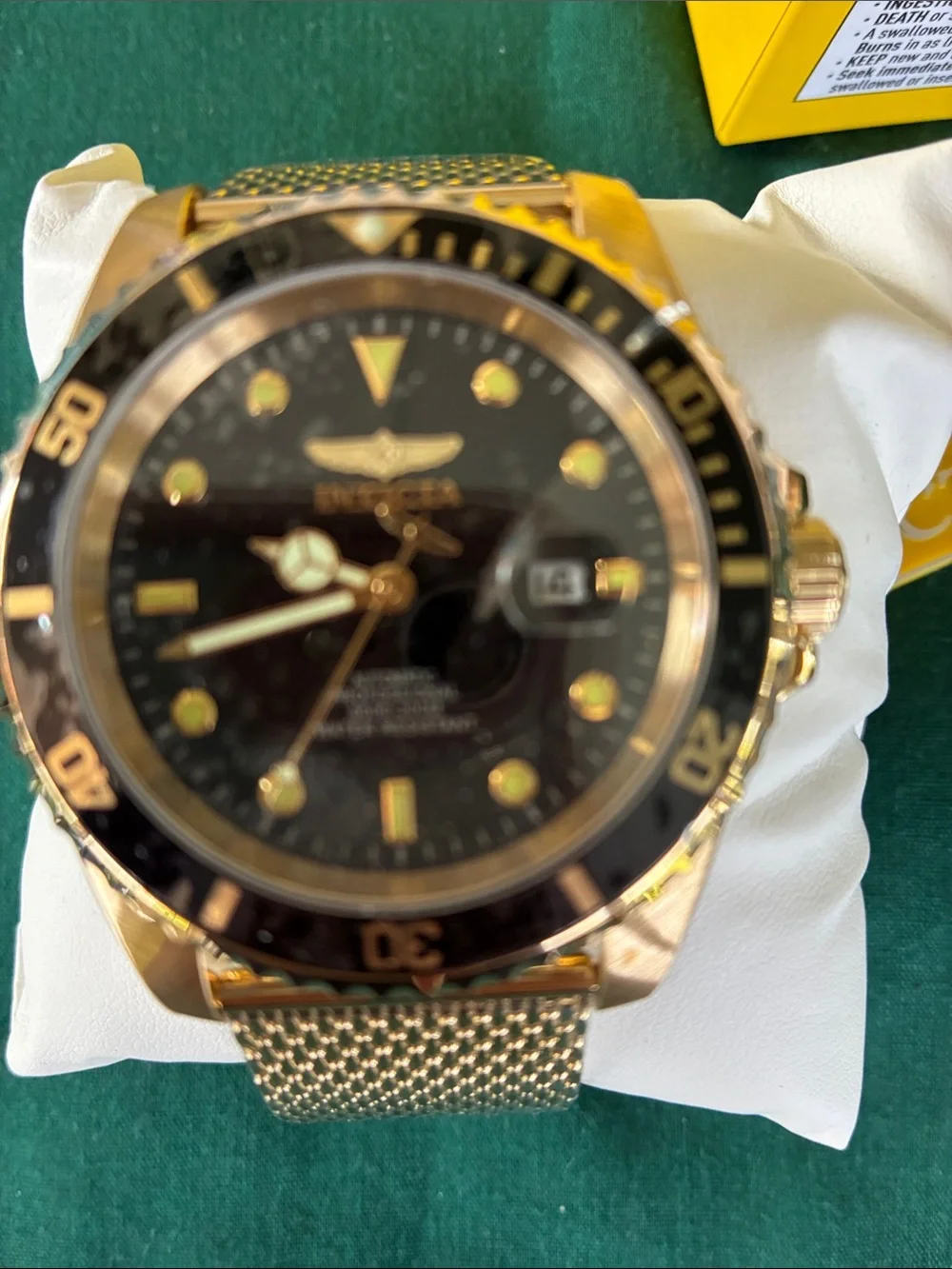 Invicta  New Gold and Black Mesh Bracelet Dive Watch